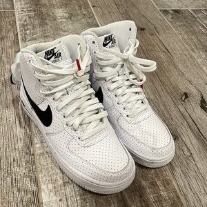 White high top Air Force 1